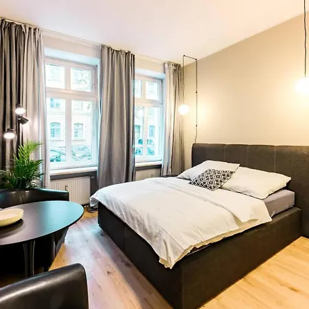 Ground-floor In Pberg * Berlin