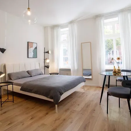 Cozy In Prenzlauer Berg ברלין