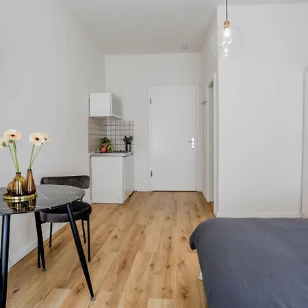 Cozy In Prenzlauer Berg ברלין